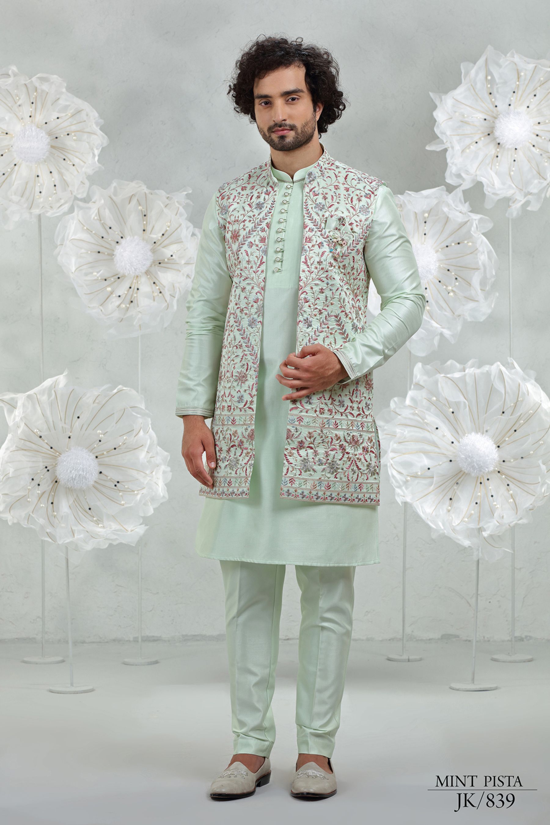 MULTI FLORAL  EMBROIDERED SET 